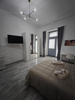 Гостиница HOUSE CATANIA GARIBALDI STREET, Катания